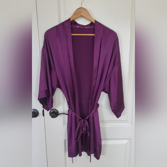 Victoria Secret Iconic Satin Robe Kimono Burgundy - Picture 2 of 12